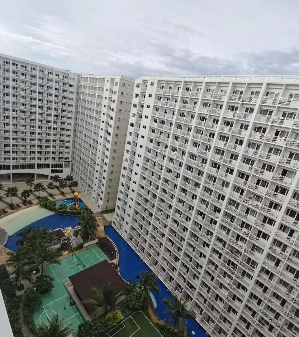 Group Stay By Metro Staycation Manila