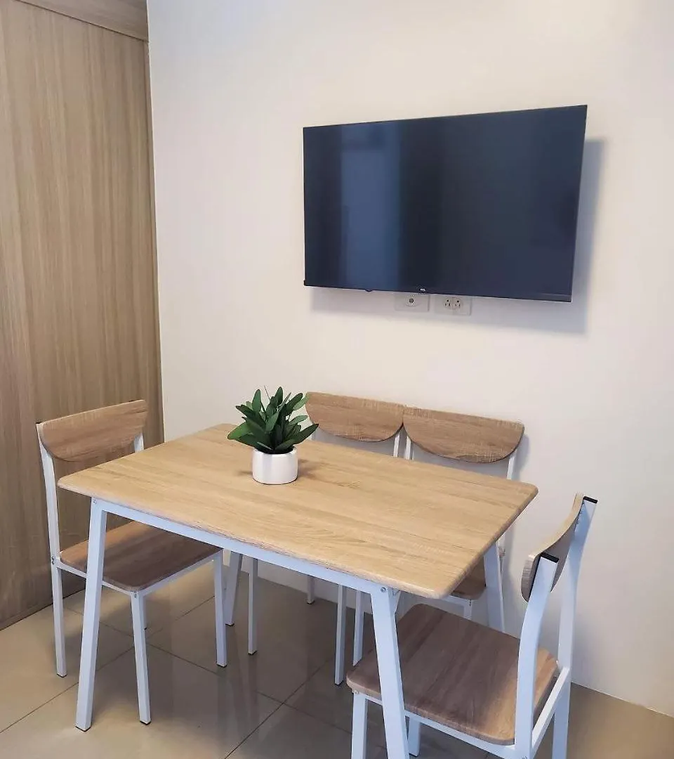 Group Stay By Metro Staycation Manila